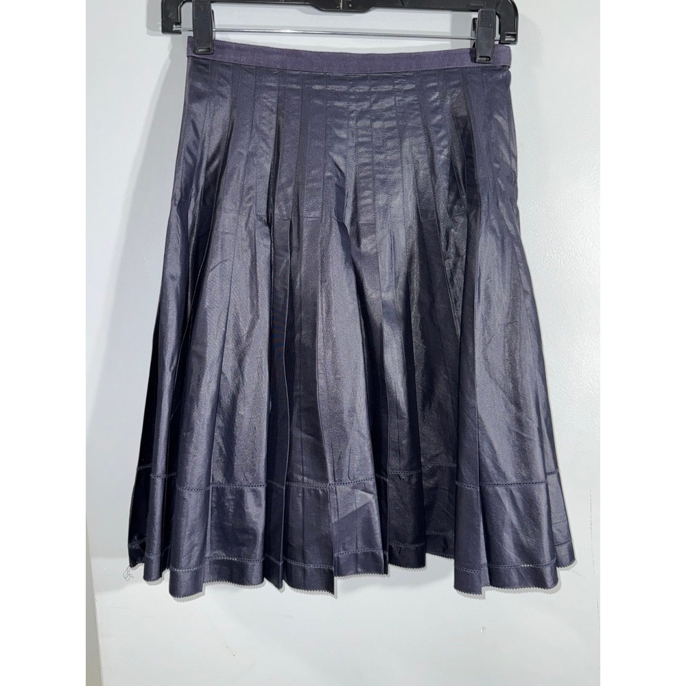 Ted Baker London blue pleated shiny fabric finish open‎ seam crochet size 0